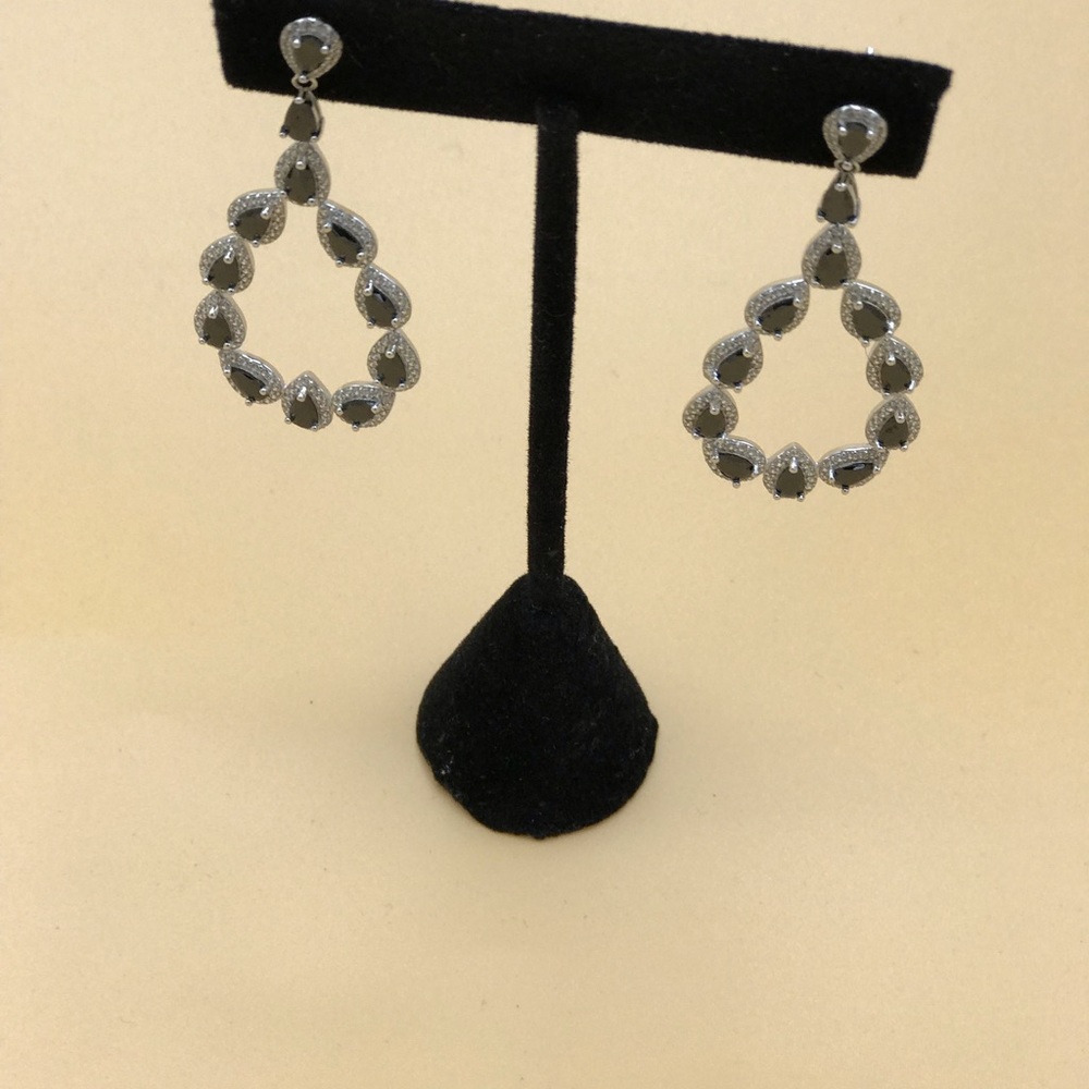 Sterling Silver Black Spinel Earrings.